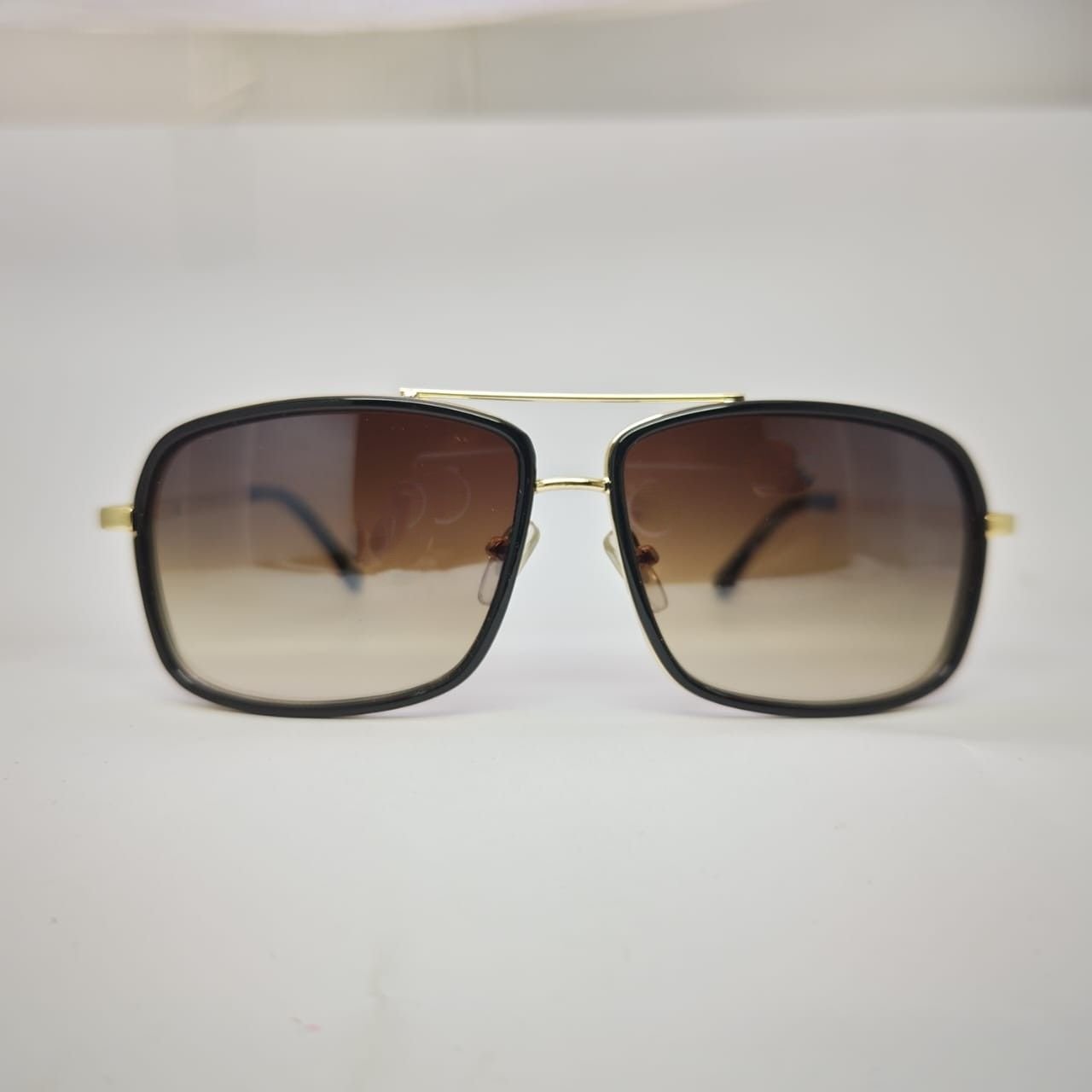 Premium Classic Square Style